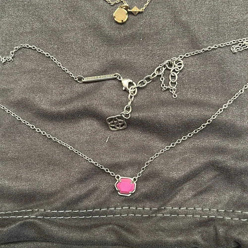 Set of 2 necklaces - Picture 3 of 3